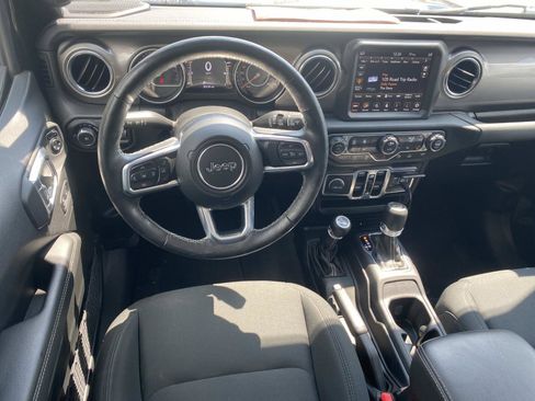 Used 2021 Jeep Wrangler Unlimited Sahara AWD/4WD image 18