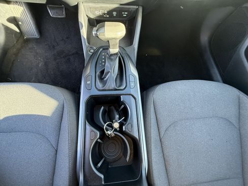 Used 2025 Kia K4 FWD image 16