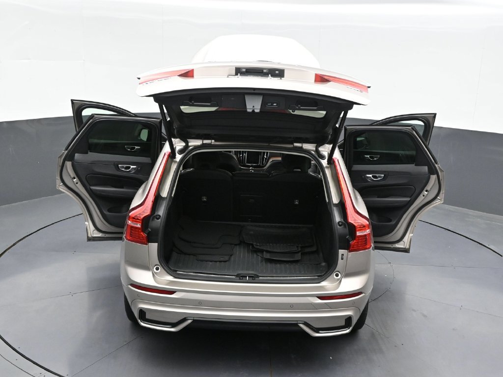 Certified 2024 Volvo XC60 B5 Plus AWD/4WD image 41