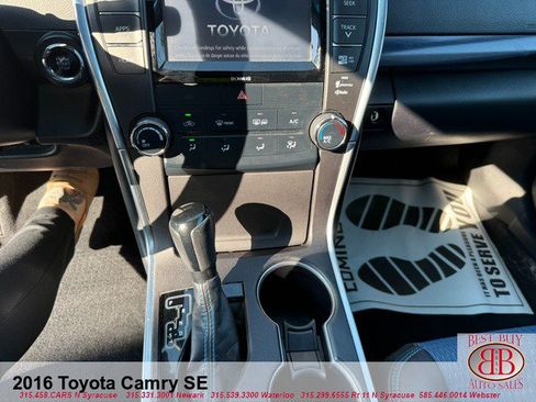 Used 2016 Toyota Camry SE FWD image 19
