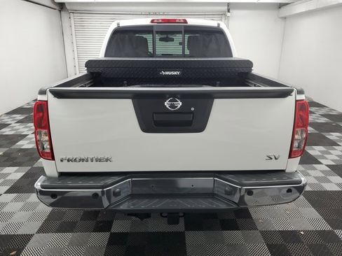 Certified 2020 Nissan Frontier SV image 5