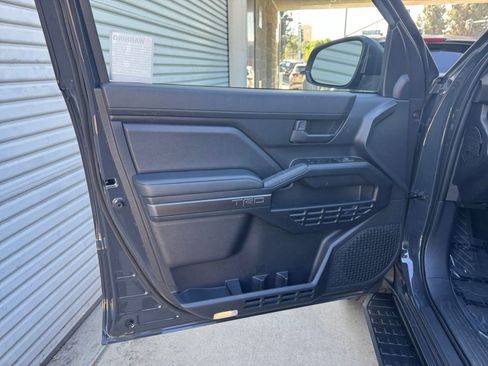 Used 2025 Toyota 4Runner TRD Off-Road image 20