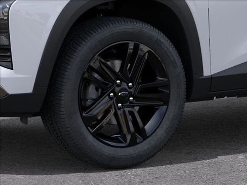 New 2026 Chevrolet Trax ACTIV w/ Sunroof Package FWD image 9