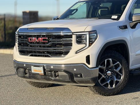 Used 2023 GMC Sierra 1500 SLT w/ SLT Premium Plus Package image 3