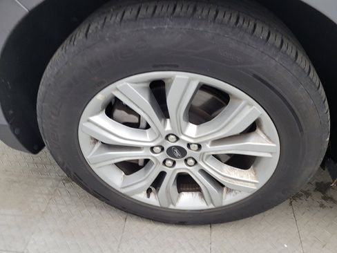 Used 2024 Ford Edge Titanium image 31