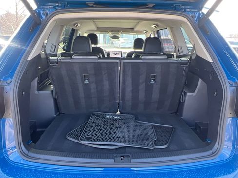 Certified 2025 Volkswagen Atlas SEL image 17