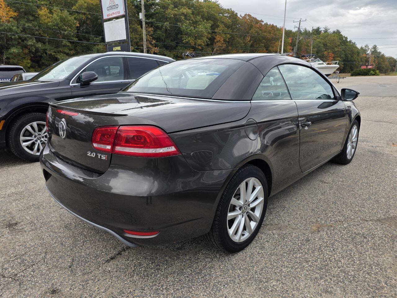 Used 2015 Volkswagen Eos Komfort FWD image 12