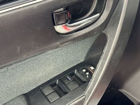 Used 2017 Toyota Corolla LE FWD image 13