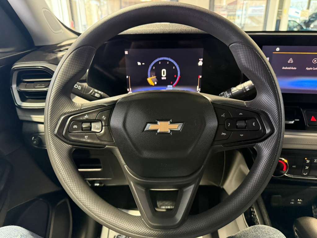 Used 2024 Chevrolet TrailBlazer LT w/ Driver Confidence Package AWD/4WD image 11