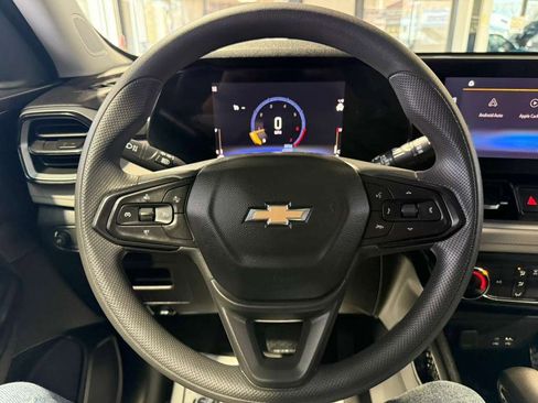 Used 2024 Chevrolet TrailBlazer LT w/ Driver Confidence Package AWD/4WD image 11