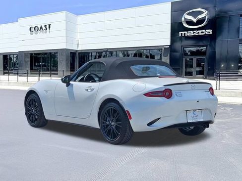 New 2026 MAZDA MX-5 Miata Club w/ Interior Package RWD image 8