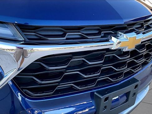Used 2024 Chevrolet Trax LT w/ Driver Confidence Package FWD image 29