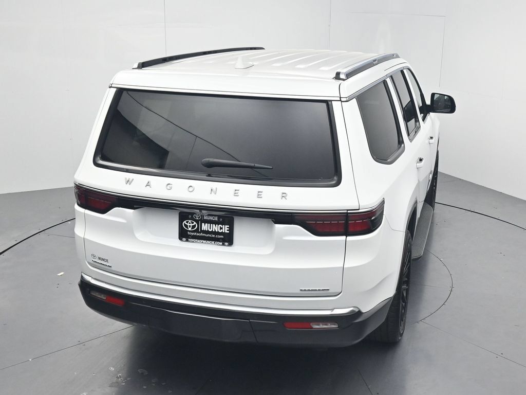 Used 2022 Jeep Wagoneer Series I AWD/4WD image 59