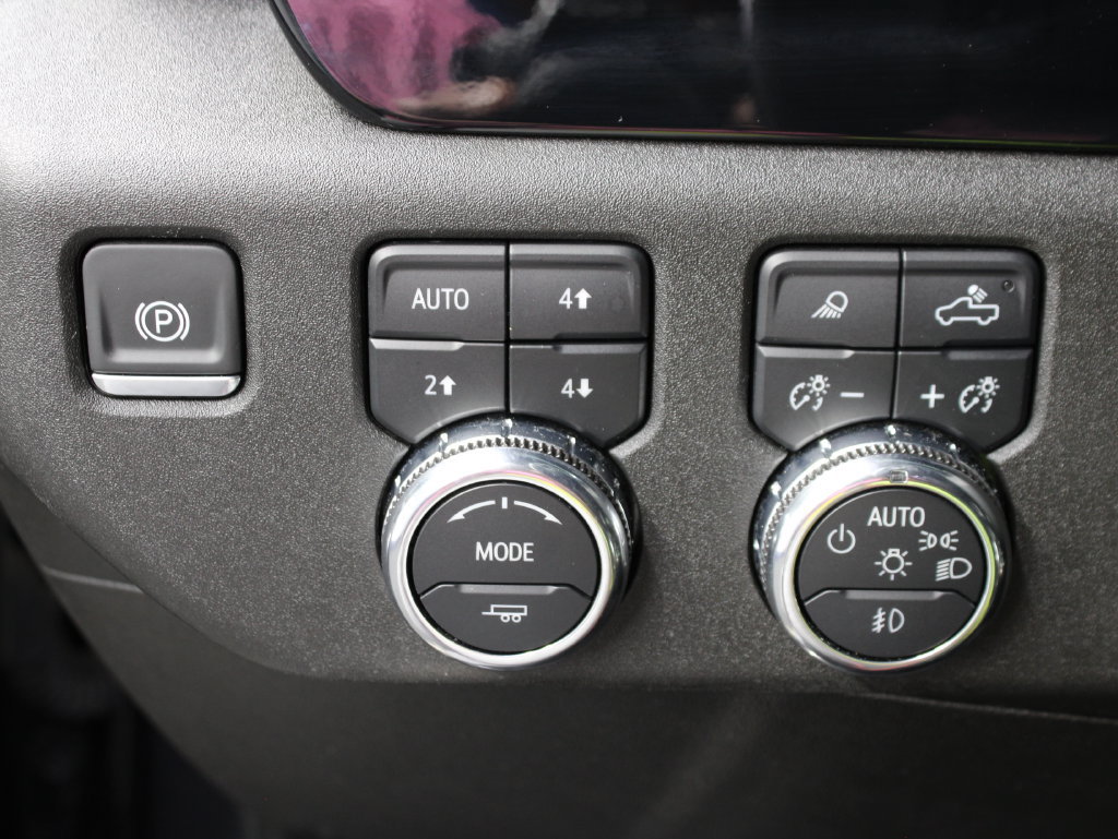 Used 2025 GMC Sierra 1500 Elevation w/ Elevation Premium Package AWD/4WD image 58