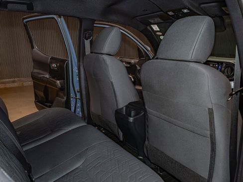 Used 2019 Toyota Tacoma TRD Off-Road w/ Technology Package image 25