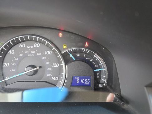 Used 2012 Toyota Camry XLE image 21