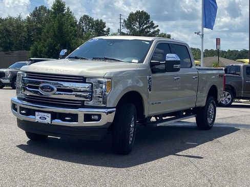 Used 2017 Ford F350 Lariat w/ Lariat Ultimate Package AWD/4WD image 5