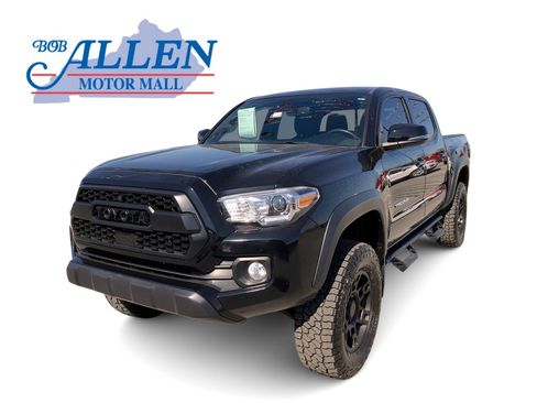 Used 2021 Toyota Tacoma TRD Off-Road image 1