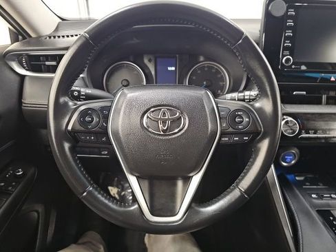 Certified 2021 Toyota Venza LE image 18