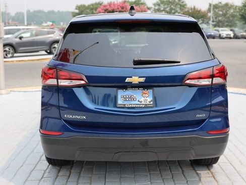 Used 2022 Chevrolet Equinox LS w/ LS Convenience Package AWD/4WD image 4
