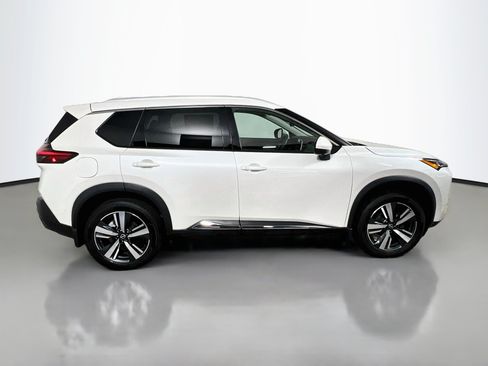 Used 2023 Nissan Rogue SL AWD/4WD image 3