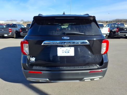Certified 2024 Ford Explorer XLT w/ Equipment Group 202A image 4