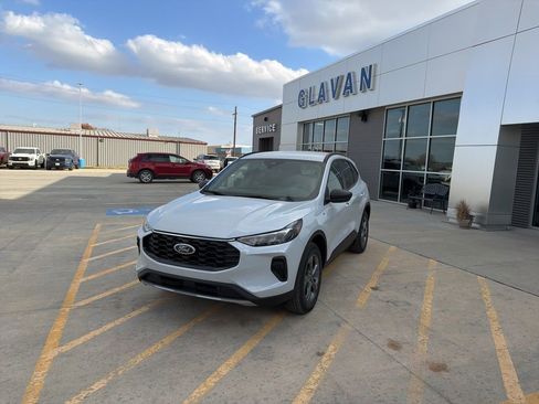 New 2026 Ford Escape ST-Line w/ Tech Pack #1 image 3