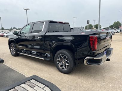 New 2026 GMC Sierra 1500 SLT w/ SLT Premium Package