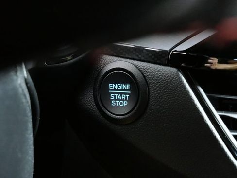 Certified 2025 Ford Escape ST-Line Select AWD/4WD image 23