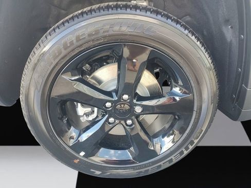 New 2025 Jeep Grand Cherokee L Laredo image 14