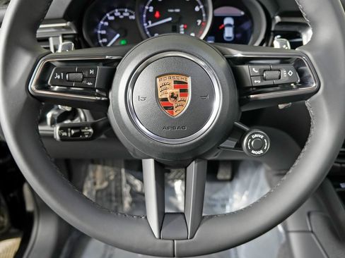 New 2026 Porsche Macan image 21