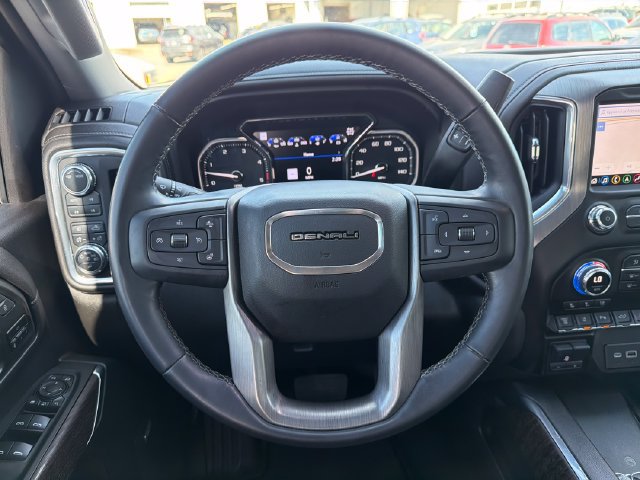 Used 2023 GMC Sierra 2500 Denali w/ Denali Black Diamond Edition AWD/4WD image 10