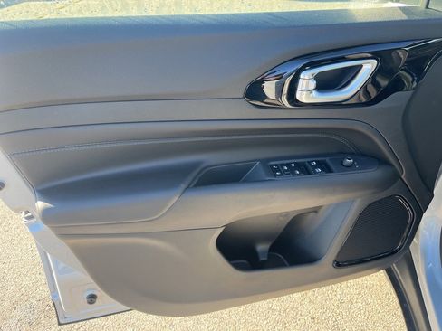 New 2026 Jeep Compass Limited image 18