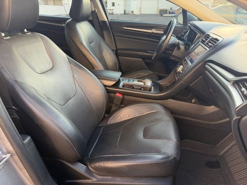 Used 2020 Ford Fusion Titanium FWD image 32