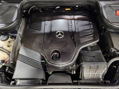 Used 2024 Mercedes-Benz GLS 450 4MATIC image 57