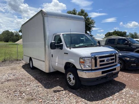 Used 2023 Ford E-450 and Econoline 450 Super Duty w/ Power Windows & Locks Group RWD image 3
