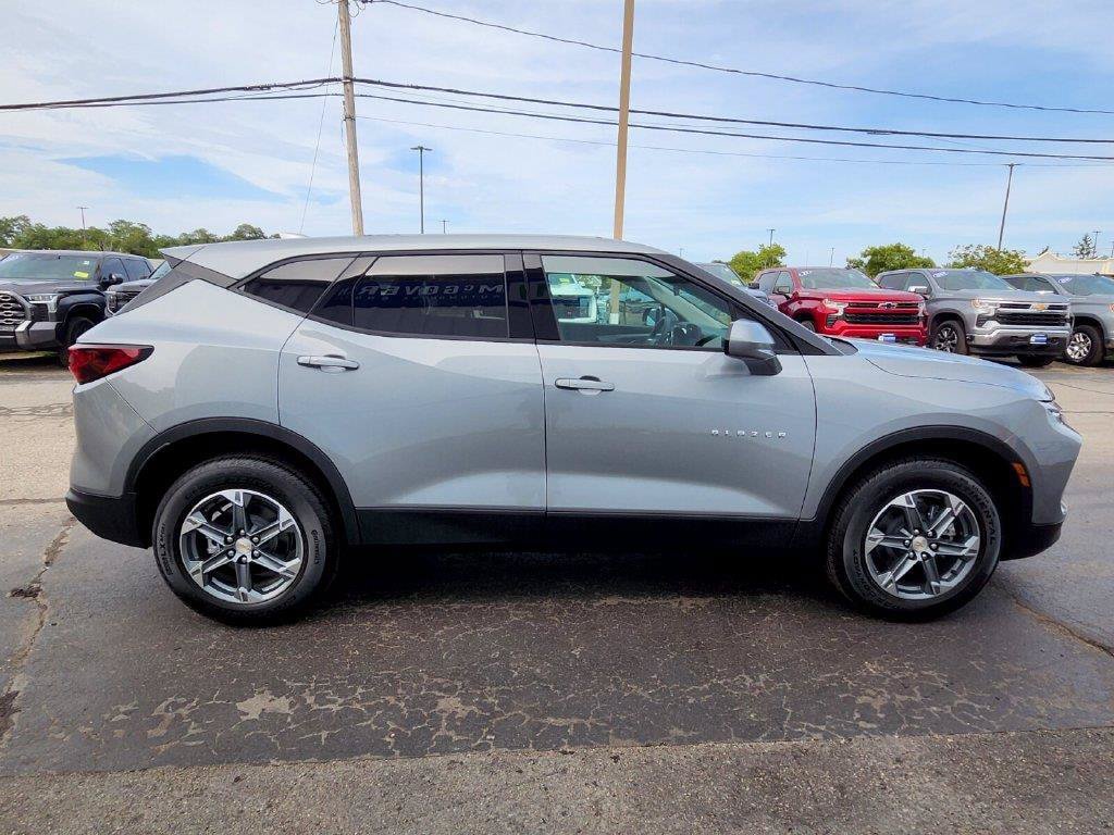 New 2026 Chevrolet Blazer LT w/ LPO, Floor Liner Package AWD/4WD image 6