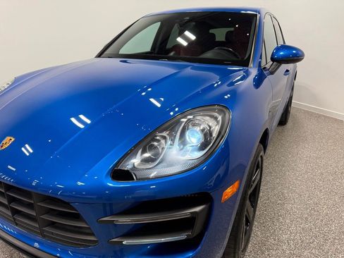Used 2016 Porsche Macan Turbo image 2