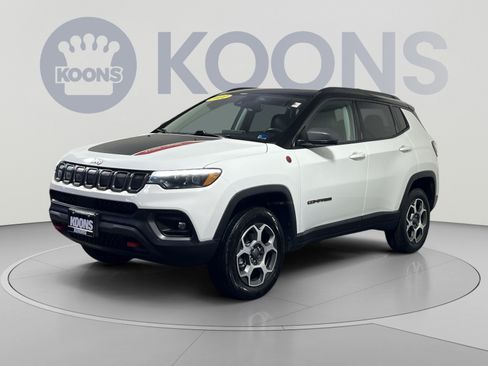 Used 2022 Jeep Compass Trailhawk w/ Trailhawk Elite Group AWD/4WD image 5