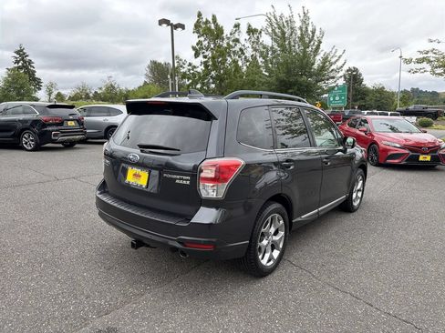 Used 2017 Subaru Forester 2.5i Touring AWD/4WD image 9