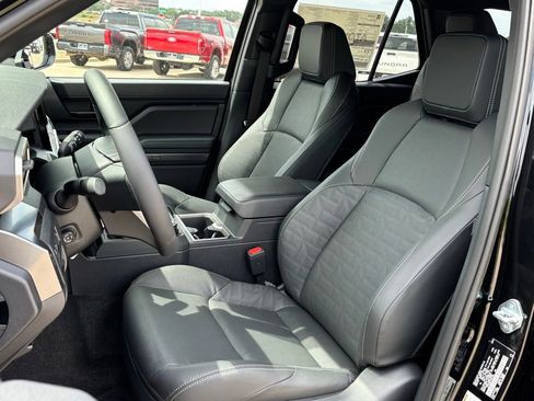New 2026 Toyota 4Runner TRD Off-Road Premium AWD/4WD image 13