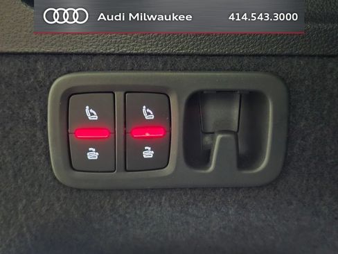 Used 2023 Audi Q7 2.0T Premium Plus w/ Premium Plus Package AWD/4WD image 12