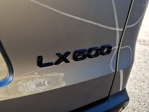 New 2026 Lexus LX 600 4WD w/ Luxury Package image 18