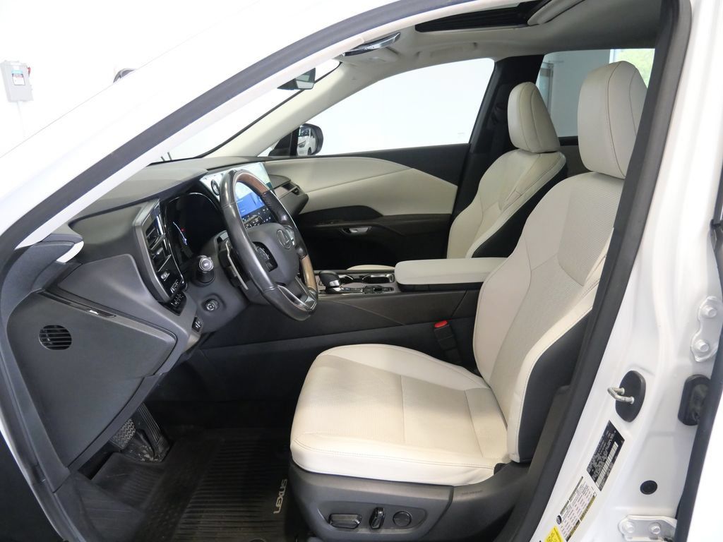 Used 2023 Lexus RX 350 Premium Plus w/ Accessory Package (A2) AWD/4WD image 15