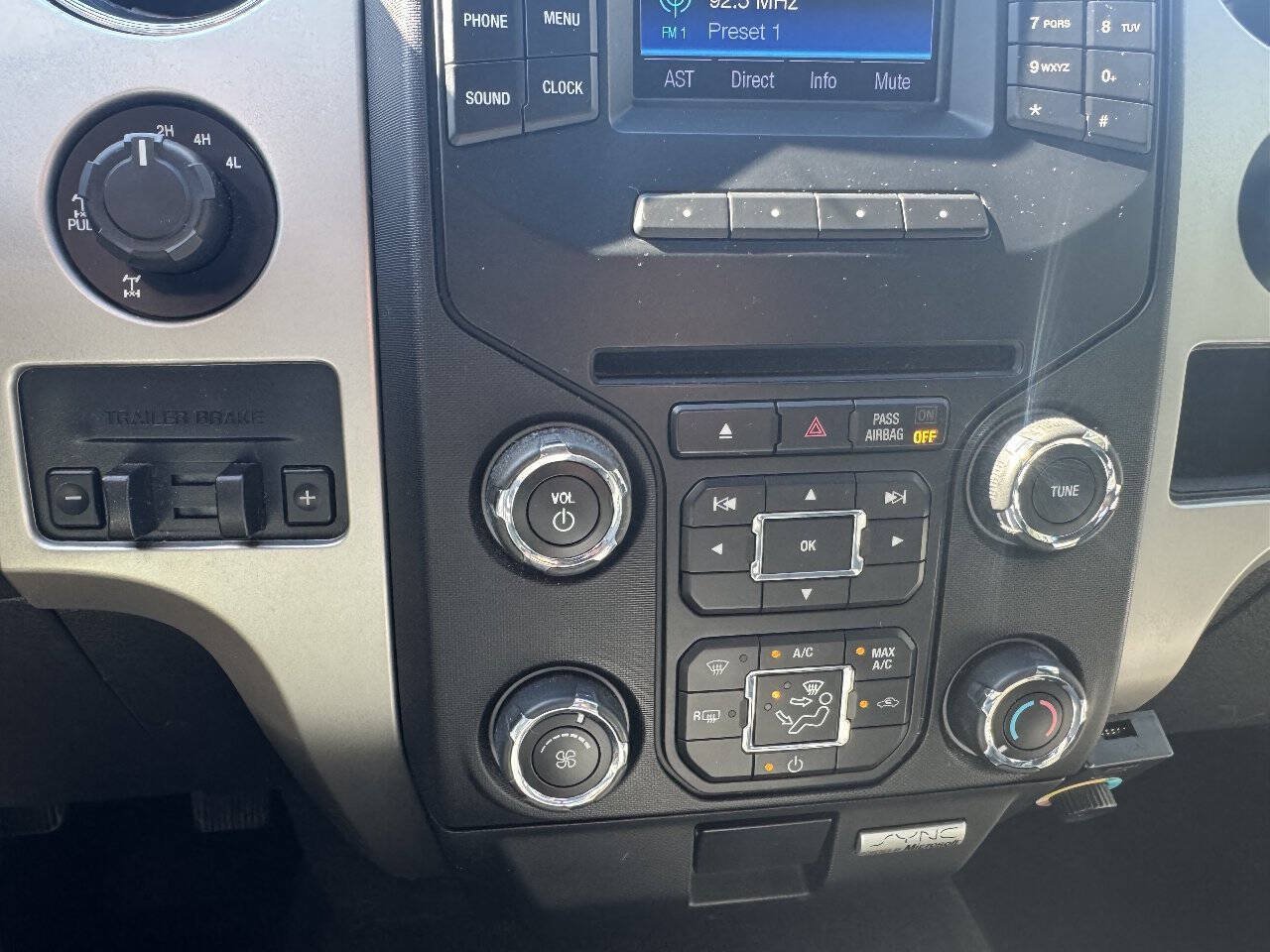 Used 2014 Ford F150 XLT w/ Equipment Group 302A Luxury AWD/4WD image 31