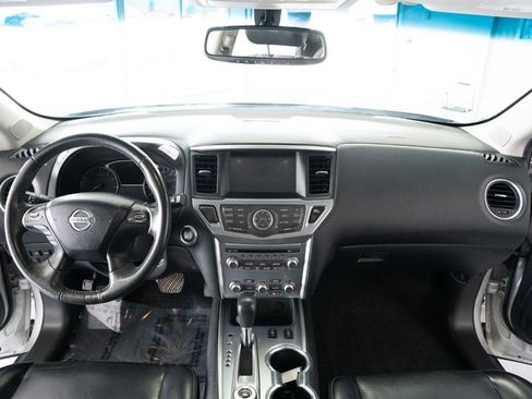 Used 2017 Nissan Pathfinder SL w/ SL Premium Package image 14