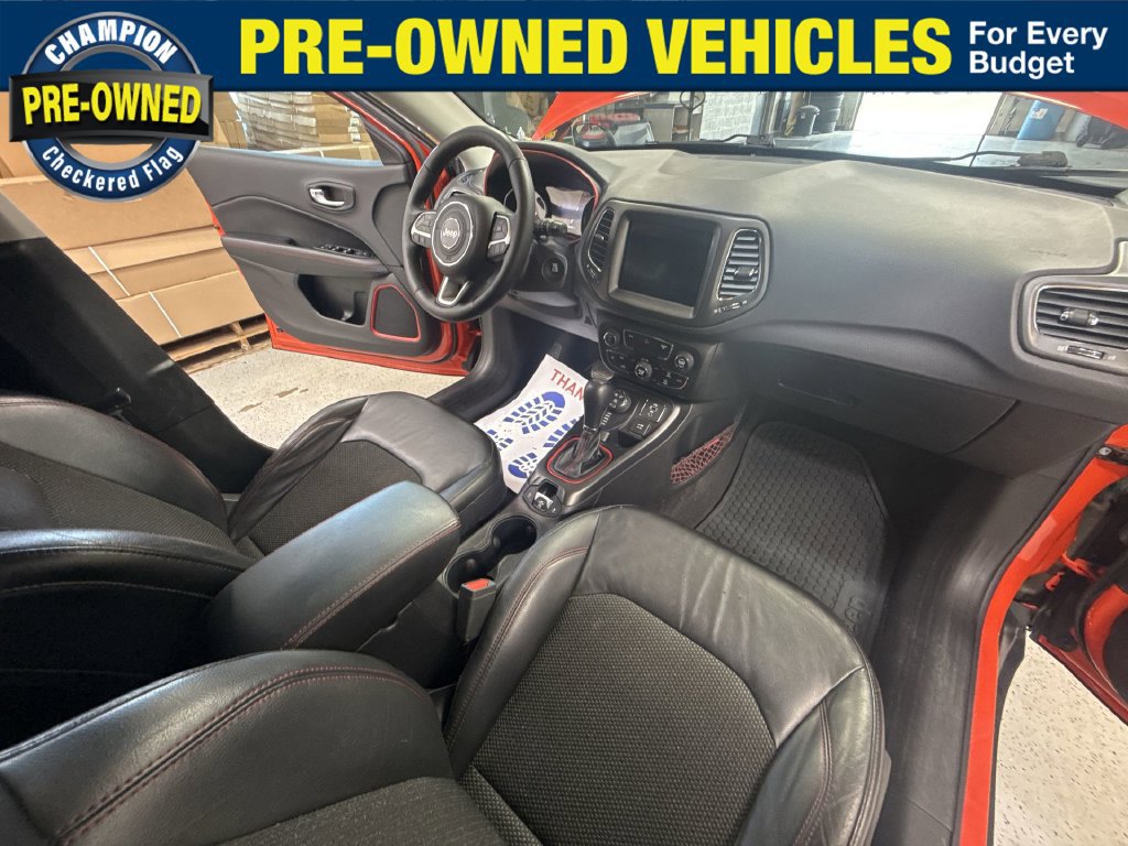 Used 2018 Jeep Compass Trailhawk w/ Navigation Group AWD/4WD image 37