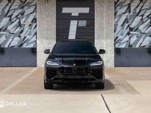 Used 2025 Lamborghini Urus SE image 3