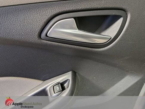 Used 2015 Ford Focus SE w/ SE Cold Weather Package FWD image 29