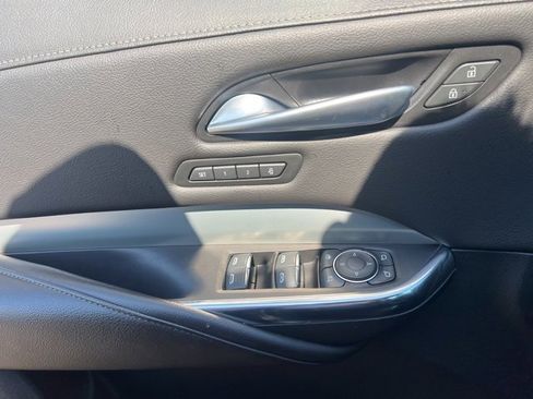 Used 2023 Cadillac XT4 Premium Luxury image 8